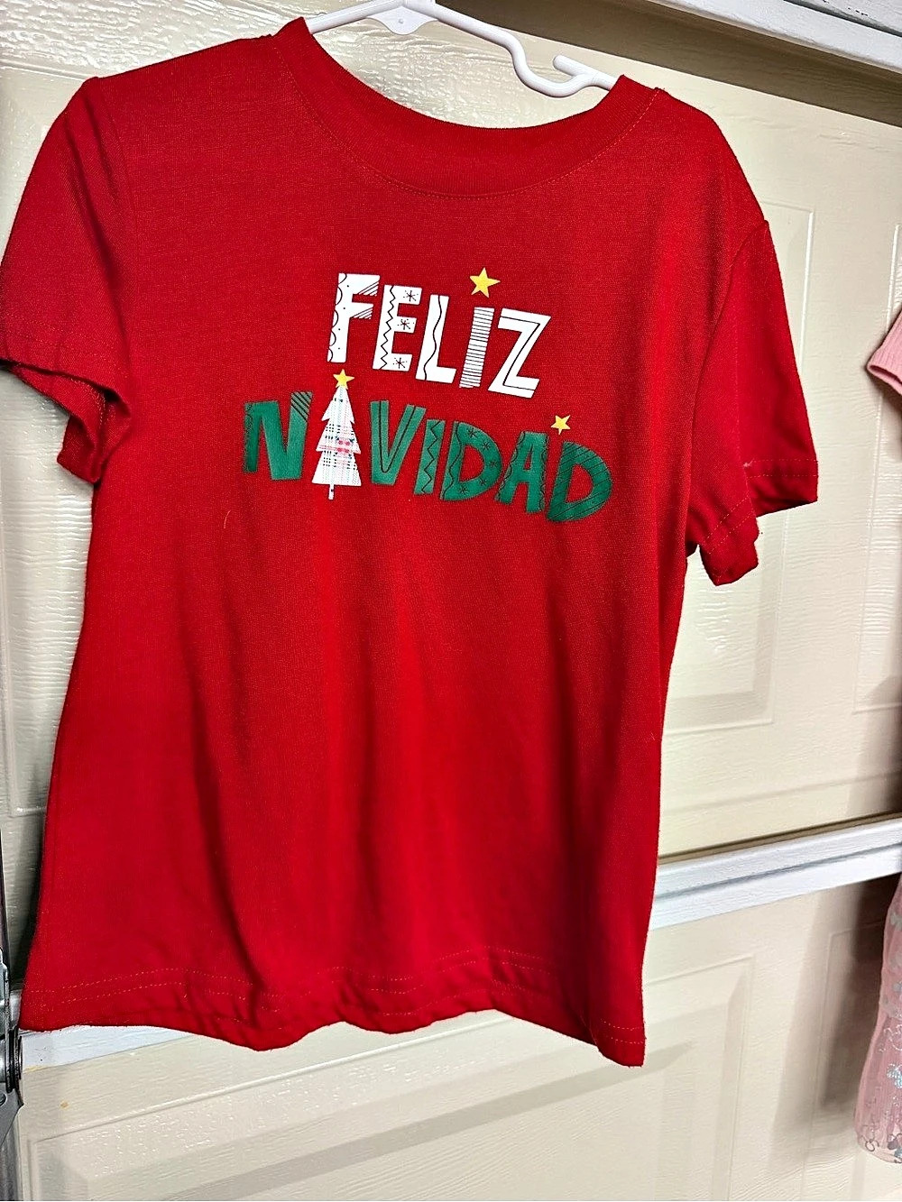 Wonder Shop Feliz Navidad Kids Tee Size 6 Like New